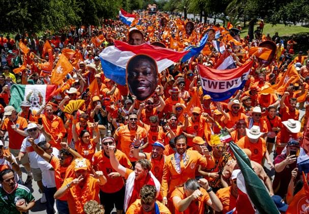 MONTERREY - Orange supporters during the Orange March in Parque Fundidora at the 2026 FIFA World Cup, WM, Weltmeisterschaft, Fussball prior to the match between the Dutch national team, Nationalteam and Morocco in the Round of 16 on June 29, 2026, in Monterrey, Mexico. KOEN VAN WEEL ANP xVIxANPxSportx xxANPxIVx 562391901 originalFilename: 562391901.jpg