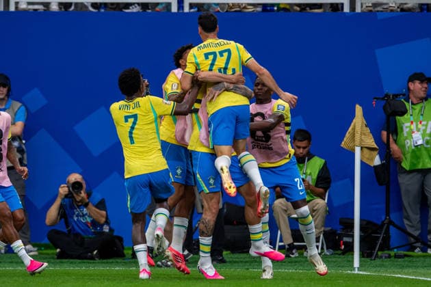 June 29, 2026: Brazil forward Gabriel Martinelli (22) celebrates his goal with teammates during a FIFA World Cup, WM, Weltmeisterschaft, Fussball Round of 32 match between Brazil and Japan in Houston, TX. .. CSM USA - ZUMAc04_ 20260629_faf_c04_029 Copyright: xTraskxSmithx