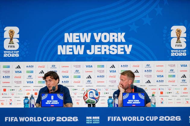 260629 Victor Nilsson Lindelöf and Graham Potter of the Swedish national football team at a press conference, PK, Pressekonferenz during day 19 of the FIFA World Cup, WM, Weltmeisterschaft, Fussball 2026 on June 29, 2026 in New Jersey. Photo: Petter Arvidson BILDBYRAN kod PA PA1267 fotboll football soccer fotball vm fotbolls-vm fotball-vm fotbolls-vm 2026 fifa world cup 2026 presskonferens press conference sverige sweden sverige a day 19 bbeng *** 260629 Victor Nilsson Lindelöf and Graham Potter of the Swedish national soccer team at a press conference on Day 19 of the 2026 FIFA World Cup on June 29, 2026 in New Jersey. Photo by Petter Arvidson, BILDBYRAN, code PA PA1267 soccer football fotball World Cup 2026 FIFA World Cup 2026 press conference Swedenige on day 19 bbeng  Copyright: PETTERxARVIDSON BB260629PA102