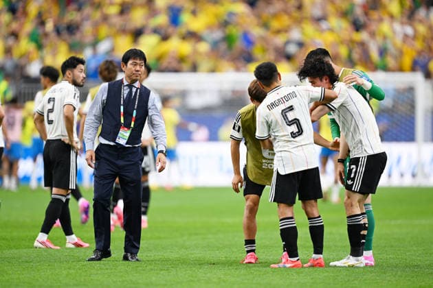 (L-R) Hajime Moriyasu head coach (JPN), Japan team group, Mannschaftsbild, Totale (JPN), JUNE 29, 2026 - Football Soccer : FIFA World Cup, WM, Weltmeisterschaft, Fussball 2026 Round of 32 match between Brazil 2-1 Japan at Houston Stadium in Houston, Texas, USA.  aflo_336296408 KenjiroxMatsuox