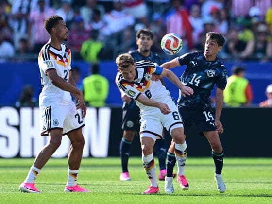 Germany v Paraguay - FIFA World Cup, WM, Weltmeisterschaft, Fussball 2026 - Round of 32 FOXBOROUGH, USA - JUNE 29: Joshua Kimmich (6) of Germany in action against Andres Cubas (14) of Paraguay during the 2026 FIFA World Cup Round of 32 match between Germany and Paraguay at Boston Stadium (Gillette Stadium) in Foxborough, Massachusetts, United States on June 29, 2026. Abdulhamid Hosbas Anadolu Massachusetts United States. Editorial use only. Please get in touch for any other usage.  Copyright: x2026xAnadoluxAbdulhamidxHosbasx
