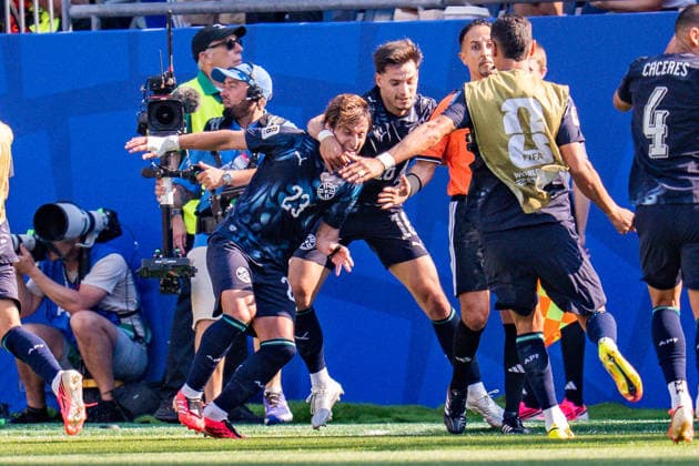 FIFA Fussball Weltmeisterschaft 2026, Sechszehntelfinale, Deutschland vs. Paraguay, 29.06.2026, Boston Stadium Tor zum 0:1 durch Julio Enciso *** 2026 FIFA World Cup, Round of 32, Germany vs. Paraguay, June 29, 2026, Boston Stadium; Goal to make it 0–1 by Julio Enciso Copyright: xBahhoxKarax