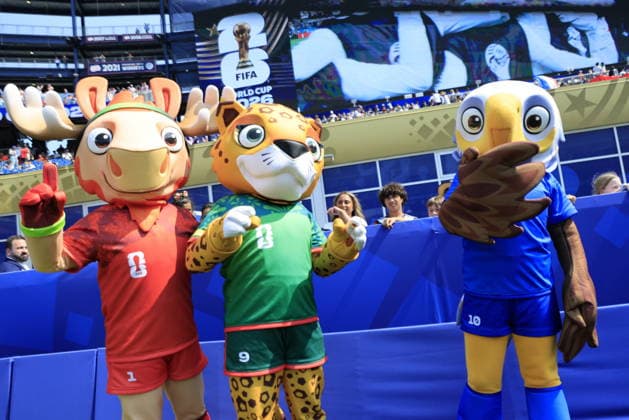FIFA World Cup, WM, Weltmeisterschaft, Fussball 2026 - Round of 32 - Germany vs Paraguay (L-R) Canada s Maple the Moose, Mexico s Zayu the Jaguar, and USA s Clutch the Bald Eagle, the tournament mascots pose for a picture ahead of the FIFA World Cup 2026 Round of 32 match Germany against Paraguay, in Boston, Massachusetts, USA, 29 June 2026. FOXBOROUGH United States  Copyright: xSHAWNxTHEWx
