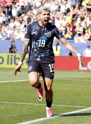 FIFA World Cup, WM, Weltmeisterschaft, Fussball 2026 - Round of 32 - Germany vs Paraguay Julio Enciso of Paraguay celebrates scoring the opening goal during the FIFA World Cup 2026 Round of 32 match Germany against Paraguay, in Boston, USA, 29 June 2026. FOXBOROUGH United States  Copyright: xSHAWNxTHEWx