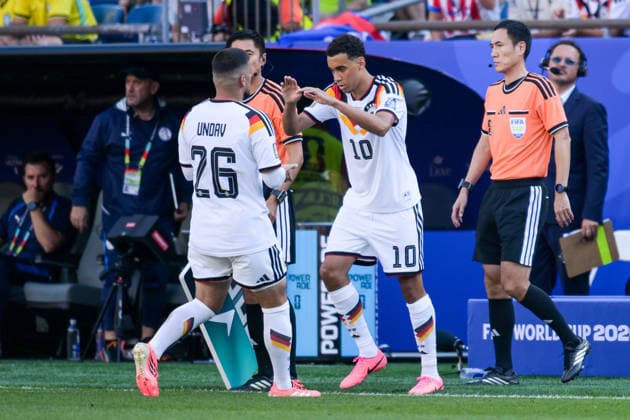 Fußball, WM 2026, 20260629, Deutschland - Paraguay. Im Bild v.l. Deniz UNDAV (Deutschland, 26), Jamal MUSIALA (Deutschland, 10). Foxborough Boston-Stadion Massachusetts Vereinigte Staaten von Amerika *** Soccer, 2026 World Cup, 20260629, Germany vs. Paraguay. Pictured, from left: Deniz UNDAV (Germany, 26), Jamal MUSIALA (Germany, 10). Foxborough, Boston, Massachusetts, United States of America Copyright: Passion2Press MarkusxFischerx