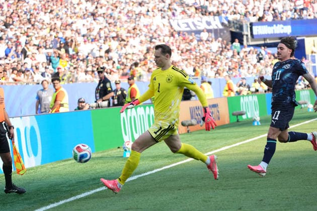 Torwart Manuel Neuer (Deutschland Germany) läuft den Ball ab - Boston 29.06.2026: Deutschland vs. Paraguay, Gilette Stadium, World Cup 26 Sechzehntel-Finale *** Goalkeeper Manuel Neuer of Germany clears the ball in Boston on June 29, 2026. Germany vs. Paraguay, Gilette Stadium, World Cup Round of 32