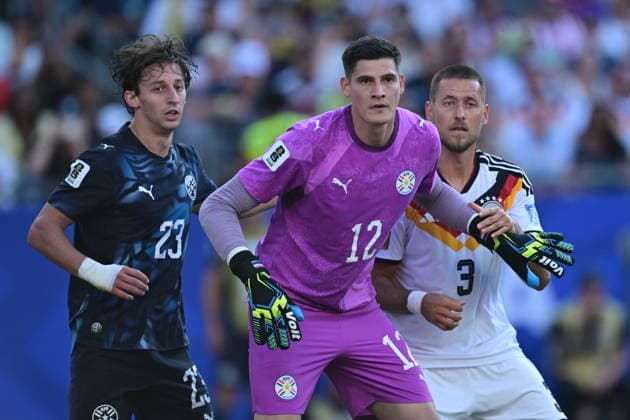 Germany v Paraguay - FIFA World Cup, WM, Weltmeisterschaft, Fussball 2026 - Round of 32 FOXBOROUGH, USA - JUNE 29: Waldemar Anton (3) of Germany in action against Orlando Gill (12) of Paraguay during the 2026 FIFA World Cup Round of 32 match between Germany and Paraguay at Boston Stadium (Gillette Stadium) in Foxborough, Massachusetts, United States on June 29, 2026. Abdulhamid Hosbas Anadolu Massachusetts United States. Editorial use only. Please get in touch for any other usage.  Copyright: x2026xAnadoluxAbdulhamidxHosbasx