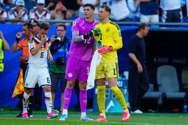 Manuel Neuer of Germany and Orlando Gill of Paraguay embrace ahead of the penalty shootout Germany v Paraguay, 2026 FIFA World Cup, WM, Weltmeisterschaft, Fussball Round of 32, Football, Boston Stadium, Foxborough, Massachusetts, USA - 29 Jun 2026Foxborough Boston Stadium Massachusetts (MA) United States of America  Copyright: xJavierxGarcia Shutterstockx 16969211bx