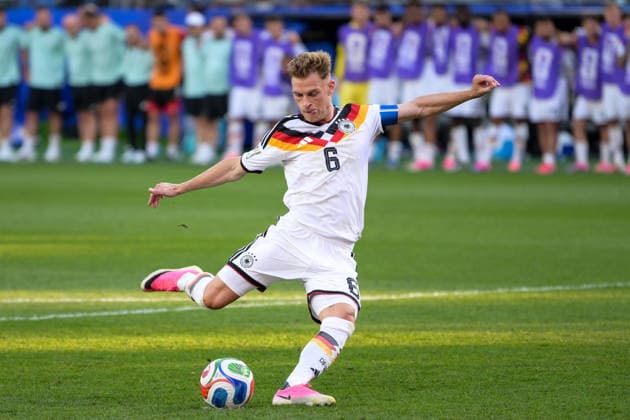 Fußball, WM 2026, 20260629, Deutschland - Paraguay. Im Bild Joshua KIMMICH (Deutschland, 6) Elfmeter. Foxborough Boston-Stadion Massachusetts Vereinigte Staaten von Amerika *** Soccer, 2026 World Cup, 20260629, Germany vs. Paraguay; Pictured: Joshua KIMMICH, Germany, 6 penalty kicks, Foxborough, Boston, Massachusetts, United States of America Copyright: Passion2Press MarkusxFischerx