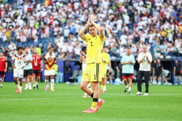 RECORD DATE NOT STATED FIFA World Cup, WM, Weltmeisterschaft, Fussball 2026 - Round of 32 - Germany v Paraguay Manuel Neuer goalkeeper of Germany leave the field after losing 4 3 to Paraguay in the penalty shootout during the FIFA World Cup 2026 Round of 32 match at Boston Stadium, in Foxborough, United States, on Monday, June 29, 2026.(Foto: William Volcov Brazil Photo Press IMAGO) Sports Foxborough MA United States of America Copyright: xWILLIAMxVOLCOVx