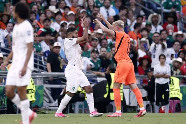 MONTERREY - (lr) Ismael Saibari of Morocco, Jan Paul van Hecke of the Netherlands during the 2026 FIFA World Cup, WM, Weltmeisterschaft, Fussball knockout phase match between the Netherlands and Morocco at the Monterrey Stadium on June 29, 2026 in Monterrey, Mexico. ROBIN VAN LONKHUIJSEN ANP FIFA World Cup 2026 - round of 32 2026 xVIxANPxSportx xxANPxIVx 562413935 originalFilename: 562413935.jpg