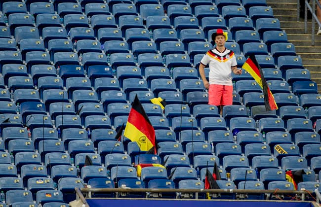 Boston, USA 29th Jun 2026. Einsamer deutscher Fan mit Cowboy Hut Germany - Paraguay World Cup Deutschland - Paraguay 29.06.2026 *** Boston, USA, June 29, 2026. A lone German fan wearing a cowboy hat. Germany vs. Paraguay, World Cup. Germany vs. Paraguay, June 29, 2026