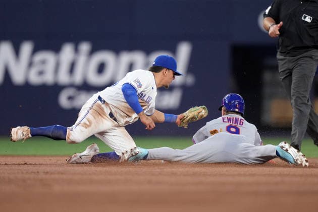 June 29, 2026, Toronto, On, CANADA: Toronto Blue Jays outfielder Nathan Lukes (38) outs New York Mets A.J. Ewing (9) on a steal at second base during seventh inning American League MLB, Baseball Herren, USA baseball action in Toronto, Monday, June 29, 2026. Canada News - June 29, 2026  - ZUMAc35_ 20260629_zaf_c35_105 Copyright: xNathanxDenettex