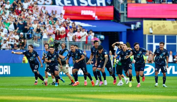 FOXBOROUGH, MASSACHUSETTS - JUNE 29: Players of Paraguay celebrate during the FIFA World Cup, WM, Weltmeisterschaft, Fussball 2026 Round of 32 match between Germany and Paraguay at Boston Stadium on June 29, 2026 in Foxborough, Massachusetts.  Copyright: xVCGx 111651322449
