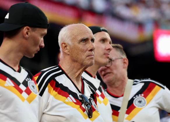 FOXBOROUGH, MASSACHUSETTS - JUNE 29: Fans cheer up during the FIFA World Cup, WM, Weltmeisterschaft, Fussball 2026 Round of 32 match between Germany and Paraguay at Boston Stadium on June 29, 2026 in Foxborough, Massachusetts.  Copyright: xVCGx 111651322451