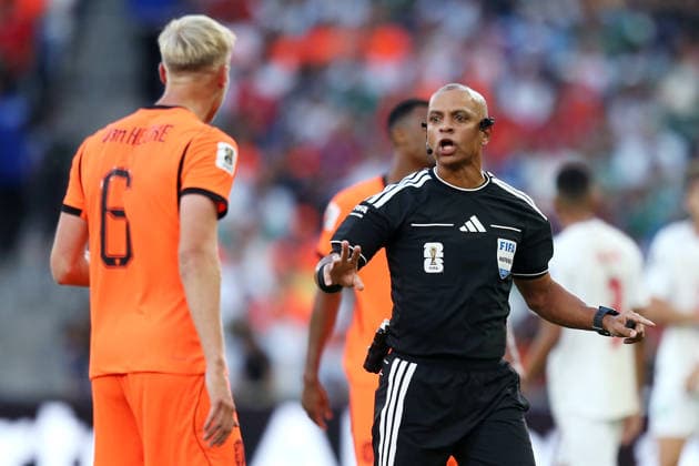 2026-06-30 Netherlands v Morocco - Round Of 32 - FIFA World Cup, WM, Weltmeisterschaft, Fussball 2026 GUADALUPE, MEXICO - JUNE 29: Jan Paul van Hecke of Holland, referee Wilton Sampaio during the Round Of 32 - FIFA World Cup 2026 match between Netherlands and Morocco at Monterrey Stadium on June 29, 2026 in Guadalupe, Nuevo Leon. (Photo by BSR Agency) Guadalupe Mexico Content not available for redistribution in The Netherlands directly or indirectly through any third parties. Copyright: xBSRxAgencyx