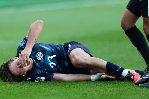 June 29, 2026; Foxborough, Massachusetts, USA; Paraguay midfielder Matias Galarza (23) lay in pain after being fouled in a FIFA World Cup, WM, Weltmeisterschaft, Fussball 2026 Round of 32 match between Germany and Paraguay at Boston Stadium. (c) CSM - ZUMAc04_ 20260629_zma_c04_087 Copyright: xBurtxGranofskyx
