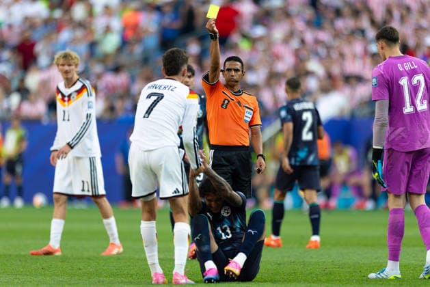 June 29, 2026; Foxborough, Massachusetts, USA; Referee Jalal Jared gives a yellow card to Germany forward Kai Havertz (7) in a FIFA World Cup, WM, Weltmeisterschaft, Fussball 2026 Round of 32 match between Germany and Paraguay at Boston Stadium. (c) CSM - ZUMAc04_ 20260629_zma_c04_088 Copyright: xBurtxGranofskyx