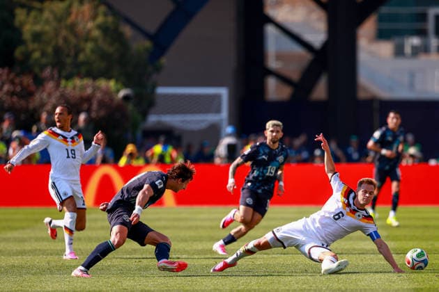 June 29, 2026, Foxborough, Massachusetts, USA: JOSHUA KIMMICH of Germany makes a sliding challenge on the ball during the 2026 FIFA World Cup, WM, Weltmeisterschaft, Fussball Round of 32 game at Boston Stadium in Massachusetts on June 29, 2026. Foxborough USA - ZUMAm283 20260629_zsp_m283_008 Copyright: xBillyxMyersx
