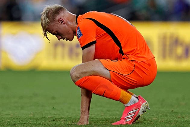 20th June 2026; Monterrey Stadium, Monterrey, Mexico; FIFA World Cup, WM, Weltmeisterschaft, Fussball Football, Netherlands versus Morocco; A drop of blood is seen on the face of Jan Paul van Hecke from the Netherlands HeulerxAndrey DiaEsportivo