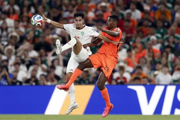 MONTERREY - (lr) Anass Salah Eddine of Morocco, Denzel Dumfries of the Netherlands during the 2026 FIFA World Cup, WM, Weltmeisterschaft, Fussball knockout phase match between the Netherlands and Morocco at the Monterrey Stadium on June 29, 2026 in Monterrey, Mexico. ROBIN VAN LONKHUIJSEN ANP FIFA World Cup 2026 - round of 32 2026 xVIxANPxSportx xxANPxIVx 562421277 originalFilename: 562421277.jpg
