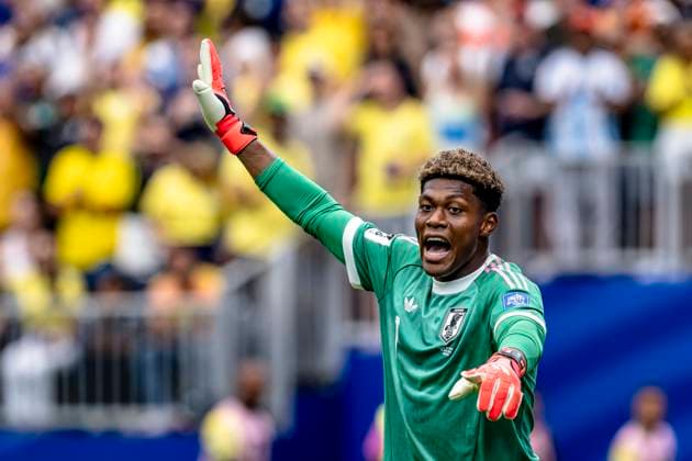 HOUSTON - Japan goalkeeper Zion Suzuki during the 2026 World Cup match between Brazil and Japan at Houston Stadium on June 29, 2026, in Houston, United States. (Photo by Stefan Koops EYE4IMAGES DeFodi Images) - *** HOUSTON: Japan goalkeeper Zion Suzuki during the 2026 World Cup match between Brazil and Japan at Houston Stadium on June 29, 2026, in Houston, United States. Photo by Stefan Koops, EYE4IMAGES, DeFodi Images