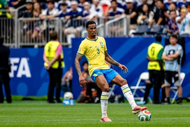 HOUSTON - Gabriel Magalhaes of Brazil during the 2026 World Cup match between Brazil and Japan at Houston Stadium on June 29, 2026, in Houston, United States. (Photo by Stefan Koops EYE4IMAGES DeFodi Images) - *** HOUSTON: Gabriel Magalhaes of Brazil during the 2026 World Cup match between Brazil and Japan at Houston Stadium on June 29, 2026, in Houston, United States. Photo by Stefan Koops, EYE4IMAGES, DeFodi Images