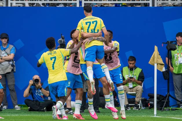 June 29, 2026: Brazil forward Gabriel Martinelli (22) celebrates his goal with teammates during a FIFA World Cup, WM, Weltmeisterschaft, Fussball Round of 32 match between Brazil and Japan in Houston, TX. .. CSM - ZUMAc04_ 20260629_zma_c04_105 Copyright: xTraskxSmithx