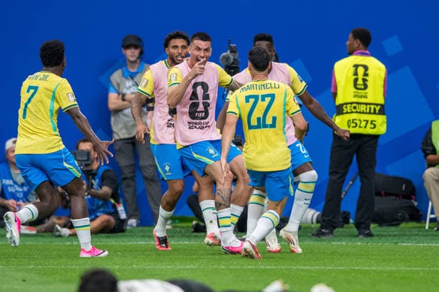 June 29, 2026: Brazil forward Gabriel Martinelli (22) celebrates his goal with teammates during a FIFA World Cup, WM, Weltmeisterschaft, Fussball Round of 32 match between Brazil and Japan in Houston, TX. .. CSM - ZUMAc04_ 20260629_zma_c04_119 Copyright: xTraskxSmithx