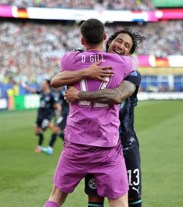 June 29, 2026, Foxborough, Massachusetts, USA: Paraguay defender JOSE CANALE (13) celebrates making the winning penalty kick goal with Paraguay goalkeeper Orlando Gill (12) during the June 29th FIFA World Cup, WM, Weltmeisterschaft, Fussball 2026 matchup between Germany and Paraguay at Gillette Stadium. Paraguay advances to the round of 16. World Cup 2026: RD 32: Paraguay 1:1 P 4:3 Germany: BIG DOG OUT  - ZUMAs325 20260629_zsp_s325_122 Copyright: xJessxStilesx
