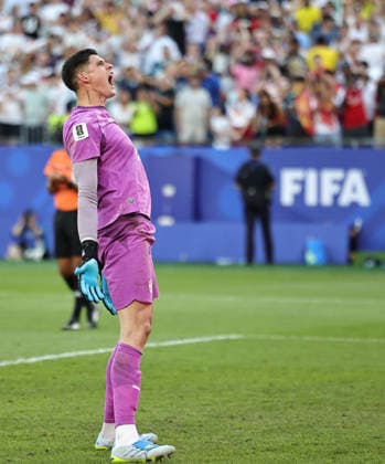 June 29, 2026, Foxborough, Massachusetts, USA: Paraguay goalkeeper ORLANDO GILL (12) celebrates making a save during penalty kicks during the June 29th FIFA World Cup, WM, Weltmeisterschaft, Fussball 2026 matchup between Germany and Paraguay at Gillette Stadium in Foxborough, Massachusetts. World Cup 2026: RD 32: Paraguay 1:1 P 4:3 Germany: BIG DOG OUT  - ZUMAs325 20260629_zsp_s325_158 Copyright: xJessxStilesx