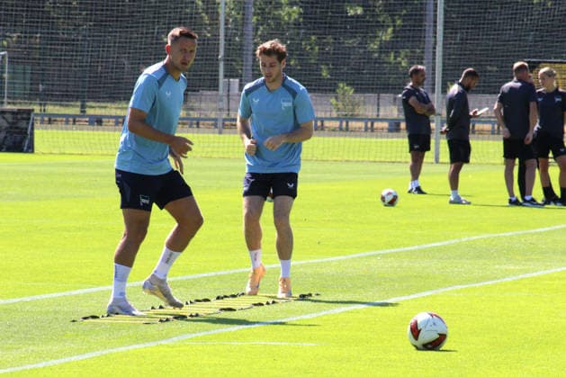 DEU, DFL, 2. FBL Hertha BSC, Training, 30.06.2026, Sportforum, Berlin, DEU, DFL, 2. FBL Hertha BSC, Training, im Bild Paul Seguin (Hertha BSC Berlin 30), Linus Gechter (Hertha BSC Berlin 44) DFL - regulations prohibit any use of Photographs as image sequences and or quasi-video *** GER, DFL, 2nd Bundesliga Hertha BSC, Training, June 30, 2026, Sportforum, Berlin, GER, DFL, 2nd Bundesliga Hertha BSC, Training, Pictured: Paul Seguin (Hertha BSC Berlin 30), Linus Gechter (Hertha BSC Berlin 44). DFL regulations prohibit any use of photographs as image sequences and or quasi-video. nordphotoxGmbHx xEngler nph00076