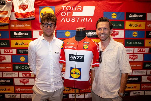 30.06.2026, Cafe Landmann, Wien, AUT, Lidl Tour of Austria 2026, PK Wien, im Bild Matthias Krizek und RenÃ Haselbacher, Team RH77, Matthias Krizek und RenÃ Haselbacher, Team RH77 during the regional press conference, PK, Pressekonferenz in Vienna ahead of the 2026 Lidl Tour of Austria. Cafe Landmann in Wien, Austria on. Foto:Eibner-Pressefoto Bruns Wien *** June 30, 2026, Cafe Landmann, Vienna, Austria, Lidl Tour of Austria 2026, Vienna Press Conference, pictured: Matthias Krizek and RenÃ Haselbacher, Team RH77, Matthias Krizek and RenÃ Haselbacher, Team RH77, during the regional press conference in Vienna ahead of the 2026 Lidl Tour of Austria at Cafe Landmann in Vienna, Austria. Photo: Eibner, Press Photo Bruns Vienna  EP_EER