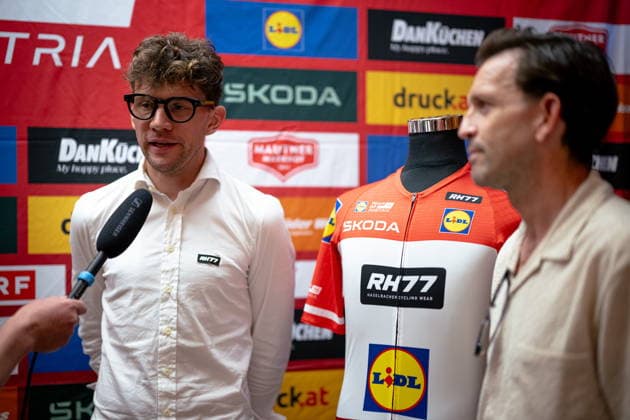30.06.2026, Cafe Landmann, Wien, AUT, Lidl Tour of Austria 2026, PK Wien, im Bild Matthias Krizek und RenÃ Haselbacher, Team RH77, Matthias Krizek und RenÃ Haselbacher, Team RH77 during the regional press conference, PK, Pressekonferenz in Vienna ahead of the 2026 Lidl Tour of Austria. Cafe Landmann in Wien, Austria on. Foto:Eibner-Pressefoto Bruns Wien *** June 30, 2026, Cafe Landmann, Vienna, Austria, Lidl Tour of Austria 2026, Vienna Press Conference, pictured: Matthias Krizek and RenÃ Haselbacher, Team RH77, Matthias Krizek and RenÃ Haselbacher, Team RH77, during the regional press conference in Vienna ahead of the 2026 Lidl Tour of Austria at Cafe Landmann in Vienna, Austria. Photo: Eibner, Press Photo Bruns Vienna  EP_EER