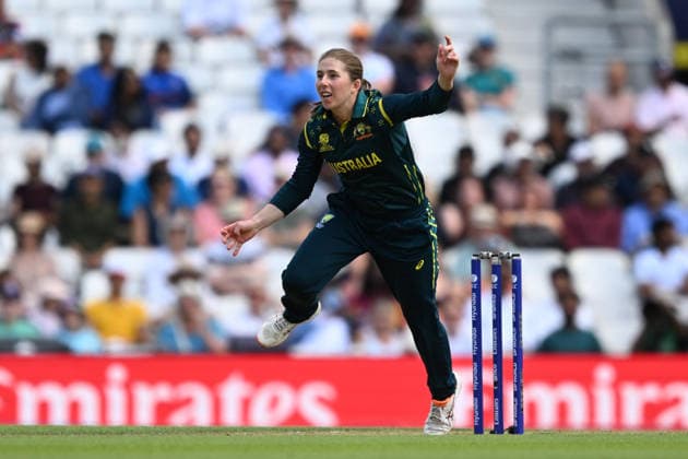 Australia Women v West Indies Women, ICC Women s T20 World Cup, Semi-Final Georgia Wareham of Australia bowling during the ICC Women s T20 World Cup semi final match between Australia Women and West Indies Women at the Oval, London, UK on 30 June 2026. London Oval London UK Editorial use only , Copyright: xGrahamxHuntx PSI-24453-0031