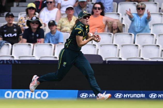 Australia Women v West Indies Women, ICC Women s T20 World Cup, Semi-Final Wicket - Annabel Sutherland of Australia catches Chinelle Henry of West Indies off the bowling of Sophie Molineux of Australia during the ICC Women s T20 World Cup semi final match between Australia Women and West Indies Women at the Oval, London, UK on 30 June 2026. London Oval London UK Editorial use only , Copyright: xGrahamxHuntx PSI-24453-0048