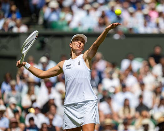 Tennis - Wimbledon Championship 2026 - Day 2 LONDON, ENGLAND - Tuesday, June 30, 2026: Iga ÅöwiÄÖtek (POL) during the Ladies Singles First Round match on Day Two of The Championships Wimbledon 2026 at the All England Lawn Tennis and Croquet Club. (Photo by Kirsten Holst Propaganda) LONDON All England Lawn Tennis and Croquet Club GREATER LONDON ENGLAND  Copyright: xKirstenxHolstx 2026-06-30-007-Wimbledon_D2