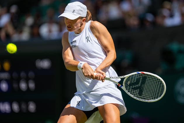 Tennis - Wimbledon Championship 2026 - Day 2 LONDON, ENGLAND - Tuesday, June 30, 2026: Iga ÅöwiÄÖtek (POL) during the Ladies Singles First Round match on Day Two of The Championships Wimbledon 2026 at the All England Lawn Tennis and Croquet Club. (Photo by Kirsten Holst Propaganda) LONDON All England Lawn Tennis and Croquet Club GREATER LONDON ENGLAND  Copyright: xKirstenxHolstx 2026-06-30-015-Wimbledon_D2