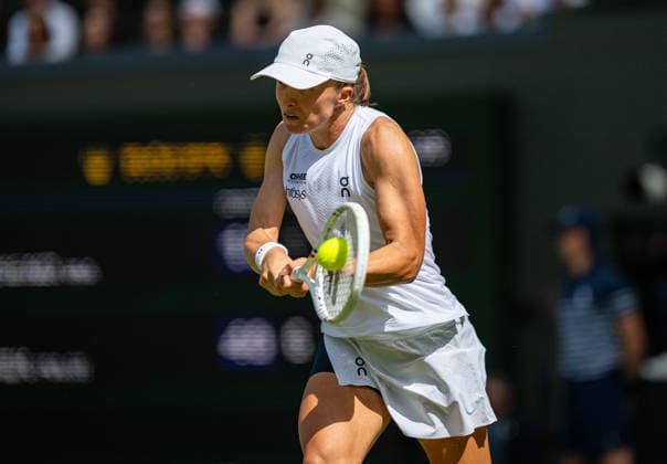 Tennis - Wimbledon Championship 2026 - Day 2 LONDON, ENGLAND - Tuesday, June 30, 2026: Iga ÅöwiÄÖtek (POL) during the Ladies Singles First Round match on Day Two of The Championships Wimbledon 2026 at the All England Lawn Tennis and Croquet Club. (Photo by Kirsten Holst Propaganda) LONDON All England Lawn Tennis and Croquet Club GREATER LONDON ENGLAND  Copyright: xKirstenxHolstx 2026-06-30-020-Wimbledon_D2