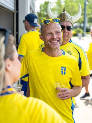 260630 Fans of Sweden ahead of the FIFA World Cup, WM, Weltmeisterschaft, Fussball 2026 round of 32 football match between France and Sweden on June 30, 2026 in New Jersey. Photo: Petter Arvidson BILDBYRAN kod PA PA1270 fotboll football soccer fotball vm fotbolls-vm fotball-vm fotbolls-vm 2026 fifa world cup 2026 sverige sweden sverige a bbeng frankrike france round of 32 16-delsfinal publik *** June 30, 2026: Fans of Sweden ahead of the FIFA World Cup 2026 Round of 32 soccer match between France and Sweden on June 30, 2026 in New Jersey. Photo by Petter Arvidson, BILDBYRAN, code PA PA1270. soccer, football, World Cup, 2026 FIFA World Cup, Sweden, Sweden A, BBENG, Francekrike france round of 32 round of 16 quarterfinal crowd  Copyright: PETTERxARVIDSON BB260630PA009