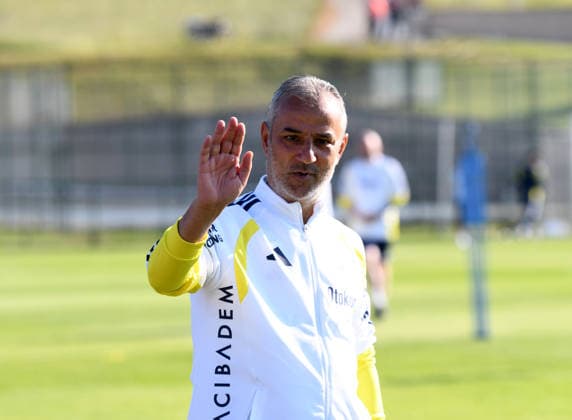 Fenerbahce continues new season preparations in Duzce DUZCE, TURKIYE - JUNE 30: Head Coach of Fenerbahce Ismail Kartal leads training session in Duzce, Turkiye on June 30, 2026. Goksel Cuneyt Igde Anadolu Duzce Turkey. Editorial use only. Please get in touch for any other usage.  Copyright: x2026xAnadoluxGokselxCuneytxIgdex
