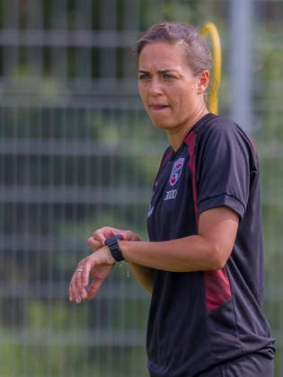 Ingolstadt, Deutschland 30. Juni 2026: 3. Liga - 2026 2027 - FC Ingolstadt 04 - Training Im Bild: Trainerin Sabrina Wittmann (FCI) Trainingsgelände Audi Sportpark Bayern *** Ingolstadt, Germany, June 30, 2026; 3rd Division 2026–2027; FC Ingolstadt 04 Training; Pictured: Coach Sabrina Wittmann; FCI Training Facility; Audi Sportpark Bayern Copyright: xFotostandx xSchäferx