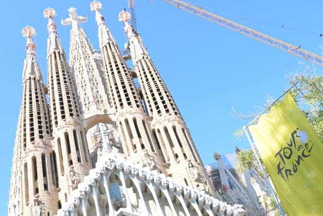Sagrada Familia and a flag of TDF pictured ahead of the 2026 Tour de France cycling race, Tuesday 30 June 2026, in Barcelona, Spain. The 113th edition of the Tour de France starts on Saturday 4 July in Barcelona, Spain, and will finish in Paris, France on the 26th of July. DAVIDxPINTENS  x180017322x