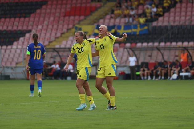 260630 Fanny Peterson and Filippa Andersson WidÃ n of Sweden celebrate the 0-2 goal during the women s Euro Under-19 football match between Bosnia and Herzegovina and Sweden on June 30, 2026 in Sarajevo. Photo: Aleksandar Djorovic BILDBYRAN COP 184 XX0041 fotboll football soccer fotball womens euro under-19 bosnia - sweden bbeng sverige bosnien jubel *** June 30, 2026: Fanny Peterson and Filippa Andersson Widén of Sweden celebrate the 0–2 goal during the Women’s Under-19 European Championship soccer match between Bosnia and Herzegovina and Sweden on June 30, 2026 in Sarajevo. Photo by Aleksandar Djorovic. BILDBYRAN COP 184 XX0041 soccer football fotball women s Euro Under-19 Bosnia Sweden BBENG Sweden Bosnia celebration  Copyright: ALEKSANDARxDJOROVIC BB260630ZE015