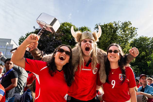 260630 Norwegian fans during FIFA World Cup, WM, Weltmeisterschaft, Fussball 2026 on June 30, 2026 in Oslo. EDITORIAL USE ONLY Photo: Marius Nordnes BILDBYRAN COP 185 MX0002 fotboll football soccer fotball world cup 2026 fans in oslo bbeng publik *** June 30, 2026: Norwegian fans during the 2026 FIFA World Cup 2026 in Oslo EDITORIAL USE ONLY Photo Marius Nordnes BILDBYRAN COP 185 MX0002 soccer football fotball 2026 World Cup fans in Oslo bbeng audience  Copyright: MARIUSxNORDNES BB260630ZI010