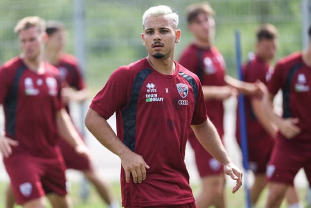3. Liga; FC Ingolstadt 04 - Trainingsauftakt nach Sommerpause; Neuzugang Sejdo Durakov (11, FCI) 3. Liga - FC Ingolstadt 04 Saison 2026 2027 Trainingsauftakt nach Sommerpause *** 3rd Division FC Ingolstadt 04: Training Resumes After Summer Break; New Signing Sejdo Durakov 11, FCI 3rd Division FC Ingolstadt 04: 2026–2027 Season; Training Resumes After Summer Break