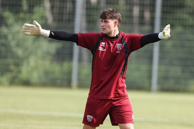 3. Liga; FC Ingolstadt 04 - Trainingsauftakt nach Sommerpause; Torwart Markus Ponath (1, FCI) 3. Liga - FC Ingolstadt 04 Saison 2026 2027 Trainingsauftakt nach Sommerpause *** 3rd Division FC Ingolstadt 04: First Training Session After the Summer Break; Goalkeeper Markus Ponath 1, FCI 3rd Division FC Ingolstadt 04: 2026–2027 Season; First Training Session After the Summer Break