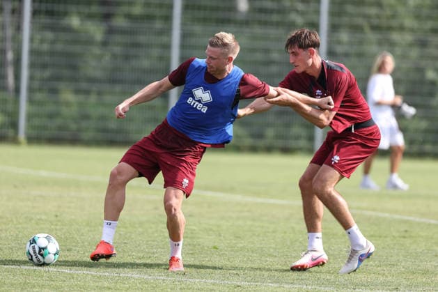 3. Liga; FC Ingolstadt 04 - Trainingsauftakt nach Sommerpause; Lars Lokotsch (13, FCI) Elias Decker (4, FCI) 3. Liga - FC Ingolstadt 04 Saison 2026 2027 Trainingsauftakt nach Sommerpause *** 3rd Division FC Ingolstadt 04: Training Resumes After Summer Break Lars Lokotsch 13, FCI Elias Decker 4, FCI 3rd Division FC Ingolstadt 04 2026–2027 Season: Training Resumes After Summer Break