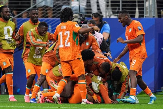 Amad Diallo of the Ivory Coast celebrates his goal with his teammate Ivory Coast v Norway, 2026 FIFA World Cup, WM, Weltmeisterschaft, Fussball Round of 32, Football, Dallas Stadium, Arlington, Texas, USA - 30 Jun 2026Arlington Dallas Stadium Texas (TX) United States of America  Copyright: xIsmaelxAdnan Shutterstockx 16970308cn