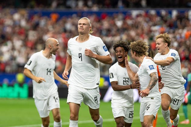 260630 Erling Braut Haaland of Norway celebrate with teammates after scoring 1-2 during the FIFA World Cup, WM, Weltmeisterschaft, Fussball 2026 round of 32 football match between CÃ te d Ivoire and Norway on June 30, 2026 in Dallas. Photo: Vegard Grott BILDBYRAN kod VG VG0975 bbeng fotboll football soccer fotball vm fotbolls-vm fotball-vm fotbolls-vm 2026 fifa world cup 2026 16-delsfinale round of 32 arlington texas norge norway elfenbenskusten elfenbenskysten ivory coast jubel *** June 30, 2026: Erling Braut Haaland of Norway celebrates with his teammates after scoring the 1-2 goal during the Round of 32 soccer match at the 2026 FIFA World Cup between Côte d Ivoire and Norway on June 30, 2026 in Dallas. Photo by Vegard Grott, BILDBYRAN. Code: VG VG0975 bbeng soccer football fotball World Cup 2026 FIFA World Cup 2026 Round of 32 Arlington, Texas; Norway; Ivory Coast; celebration  Copyright: VEGARDxGRoTT BB260630VG065